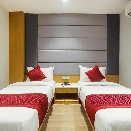 Hotel Bricks, Karol Bagh, New Delhi Exterior photo