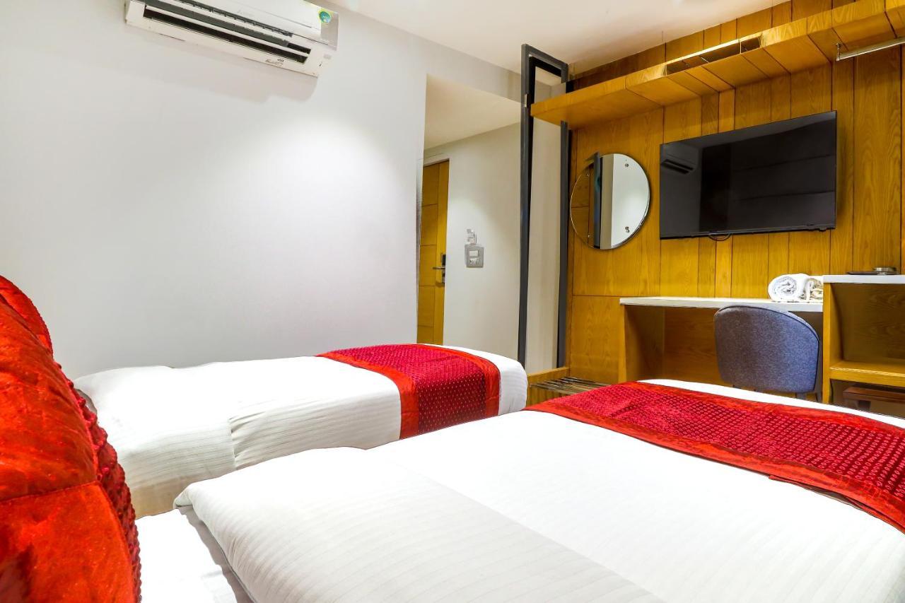 Hotel Bricks, Karol Bagh, New Delhi Exterior photo