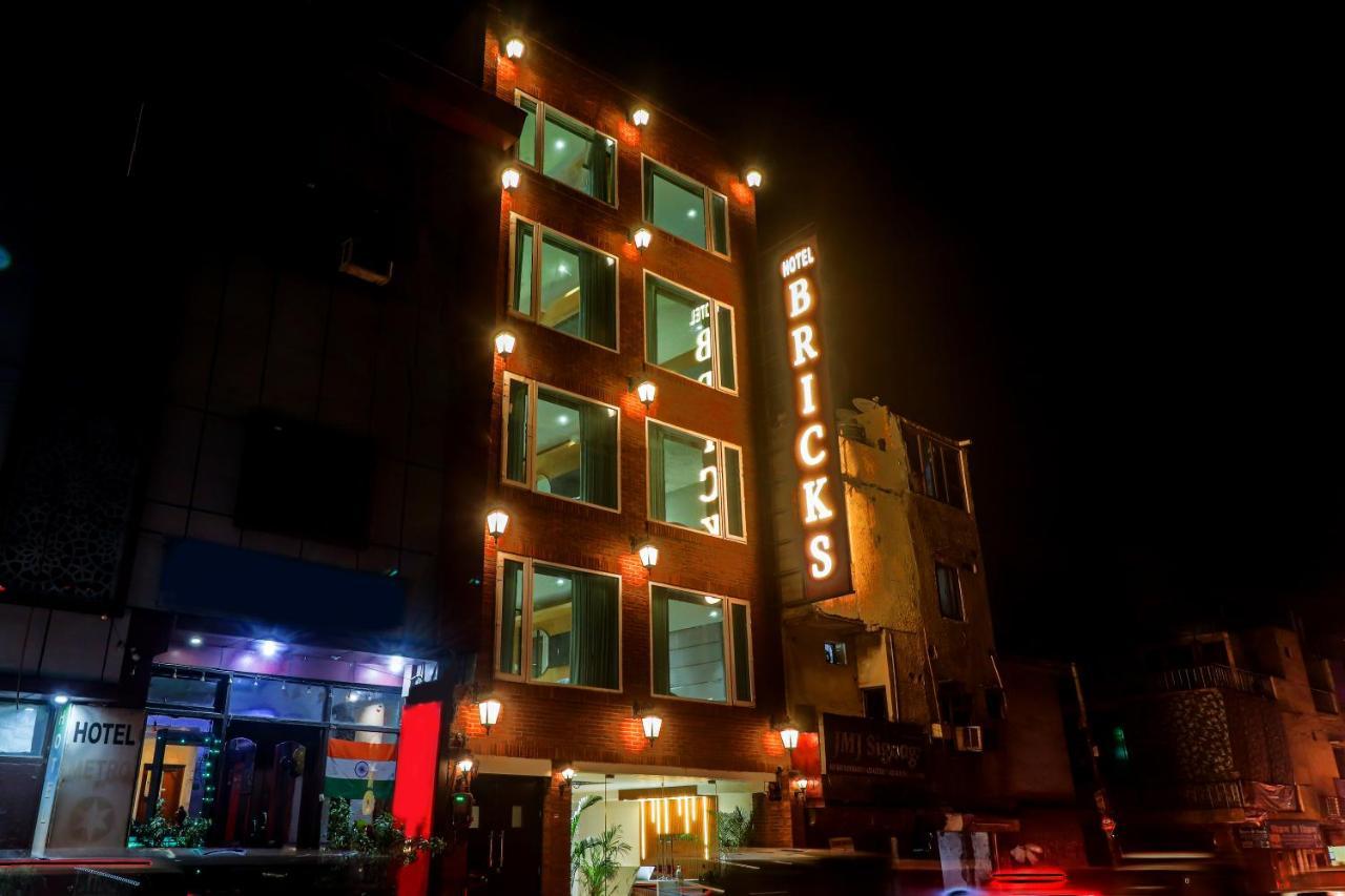 Hotel Bricks, Karol Bagh, New Delhi Exterior photo