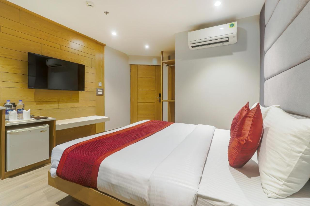 Hotel Bricks, Karol Bagh, New Delhi Exterior photo
