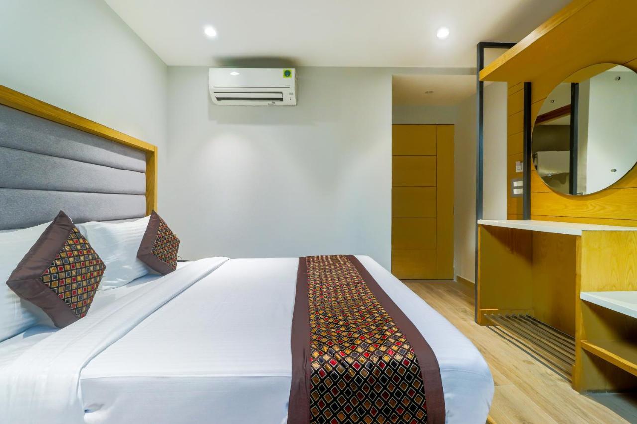 Hotel Bricks, Karol Bagh, New Delhi Exterior photo