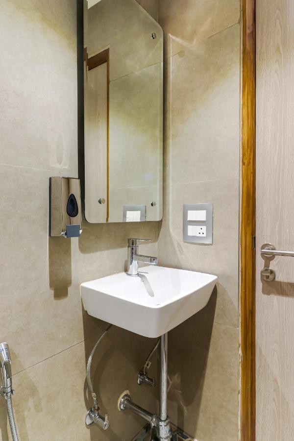 Hotel Bricks, Karol Bagh, New Delhi Exterior photo