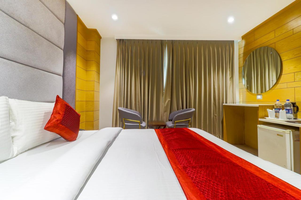 Hotel Bricks, Karol Bagh, New Delhi Exterior photo