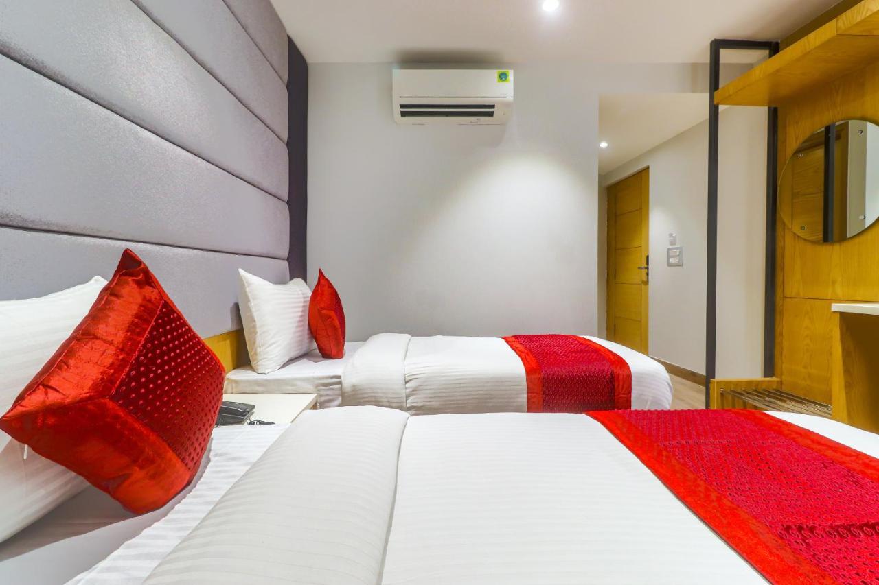 Hotel Bricks, Karol Bagh, New Delhi Exterior photo